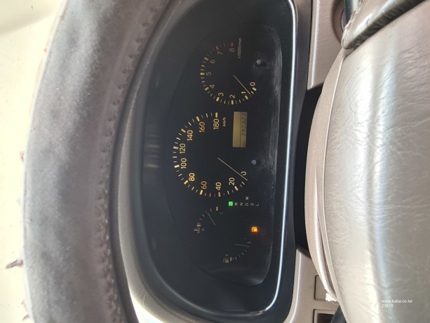 2000-toyota-harrier-big-14