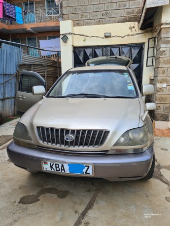 2000-toyota-harrier-big-1