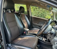 2013-honda-fit-shuttle-non-hybrid-small-4