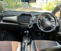 2013-honda-fit-shuttle-non-hybrid-small-3