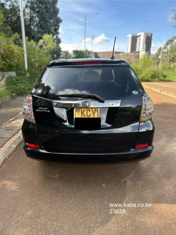 2013-honda-fit-shuttle-non-hybrid-big-8