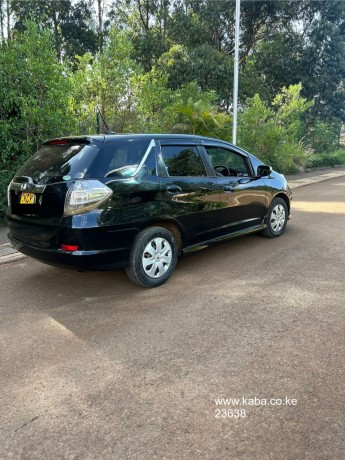 2013-honda-fit-shuttle-non-hybrid-big-7