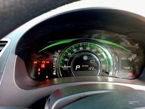 2014-suzuki-swift-big-5