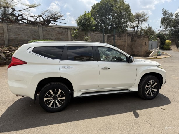 2016-mitsubishi-pajero-sport-diesel-low-mileage-big-0