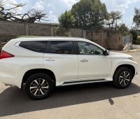 2016-mitsubishi-pajero-sport-diesel-low-mileage-small-3