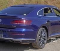 2018-volkswagen-arteon-small-4