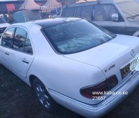 mercedes-e230-small-8