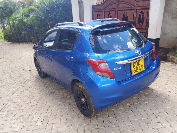 toyota-vitz-1300cc-2014-big-4