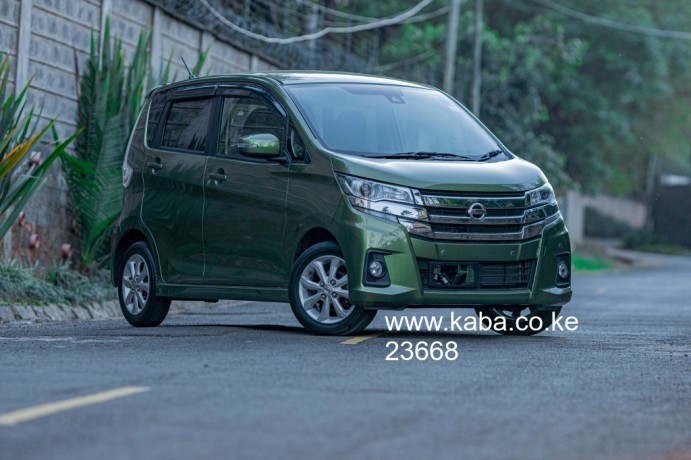 nissan-dayz-highway-star-2018-kdw-650cc-petrolgreen-colour360-cameracollission-control-big-0