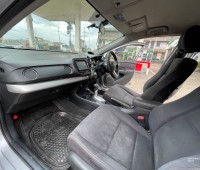 honda-insight-sport-small-7