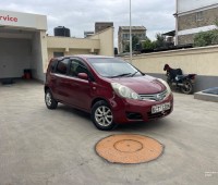 2011-nissan-note-small-0