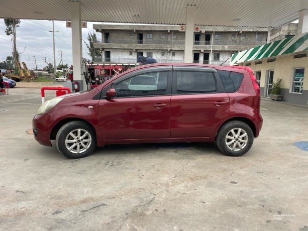 2011-nissan-note-big-1