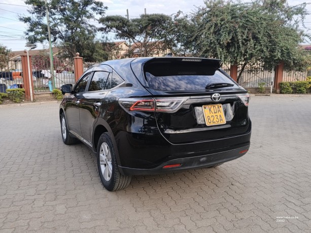 2014-toyota-harrier-big-6