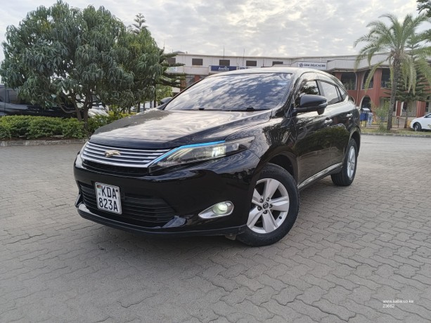 2014-toyota-harrier-big-1