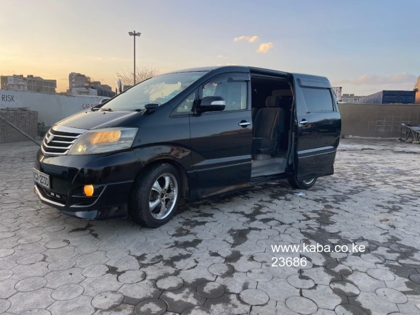 toyota-alphard-big-7