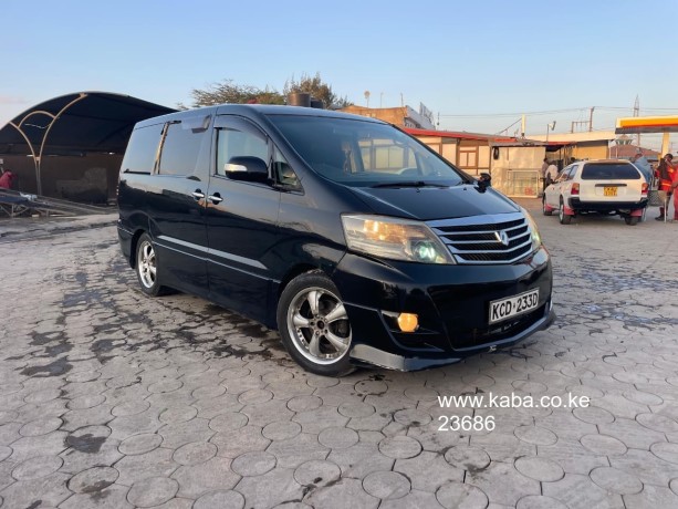 toyota-alphard-big-0
