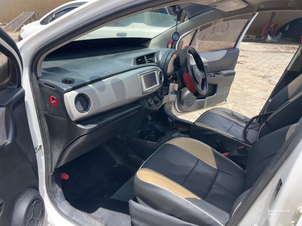 2013-toyota-vitz-big-3