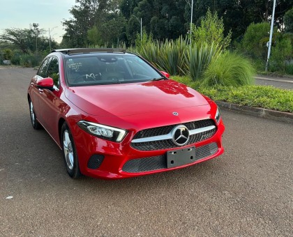 2019 MERCEDES A180 SUNROOF 10K MILEAGE