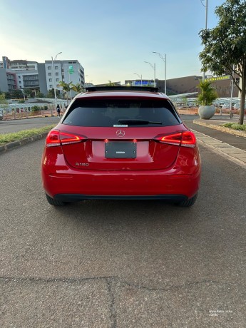 2019-mercedes-a180-sunroof-10k-mileage-big-8