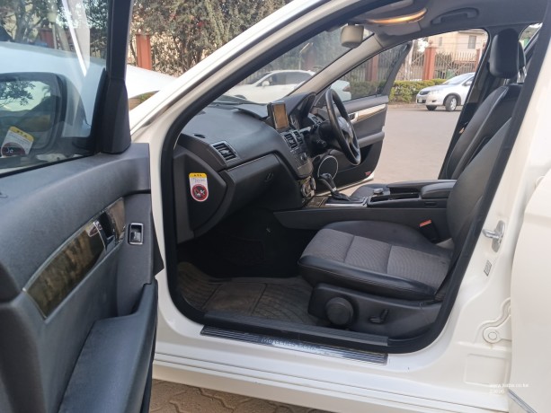 mercedes-benz-c200-big-5