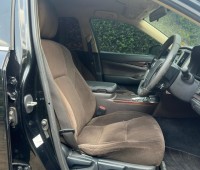 toyota-crown-hybrid-small-3