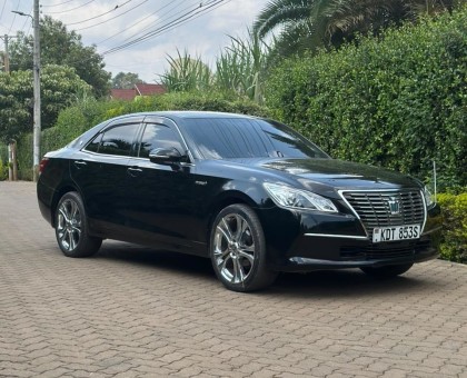 Toyota Crown [Hybrid]