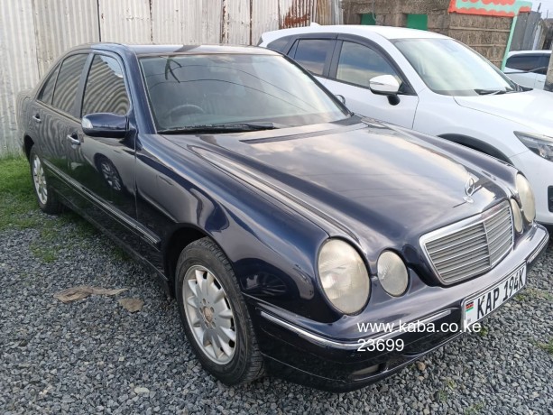 mercedes-benz-w210-big-0