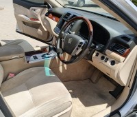 toyota-crown-small-3