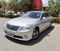 toyota-crown-small-1
