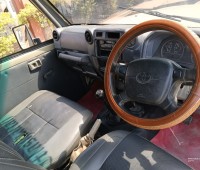toyota-land-cruiser-79-series-small-2