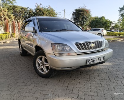 2003 Toyota Harrier