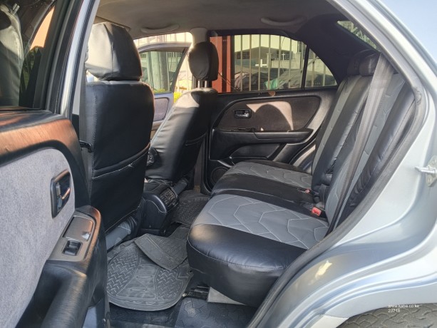 2003-toyota-harrier-big-5