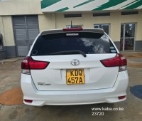 2017-toyota-fielder-small-7