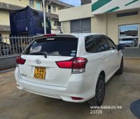 2017-toyota-fielder-small-4