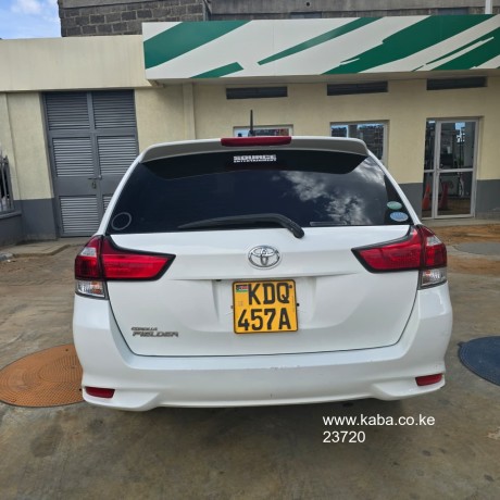 2017-toyota-fielder-big-7