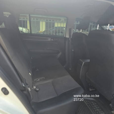 2017-toyota-fielder-big-3