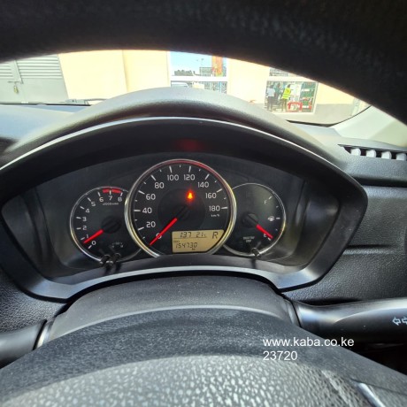 2017-toyota-fielder-big-9