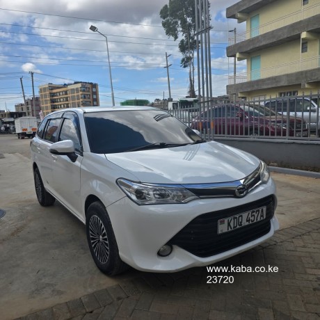 2017-toyota-fielder-big-0