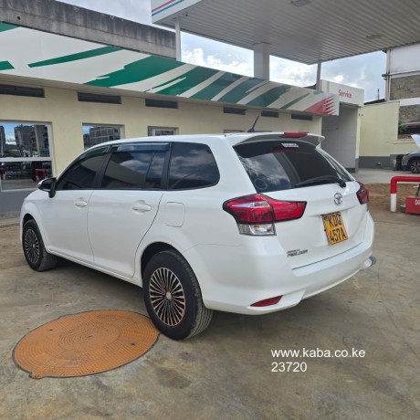 2017-toyota-fielder-big-5