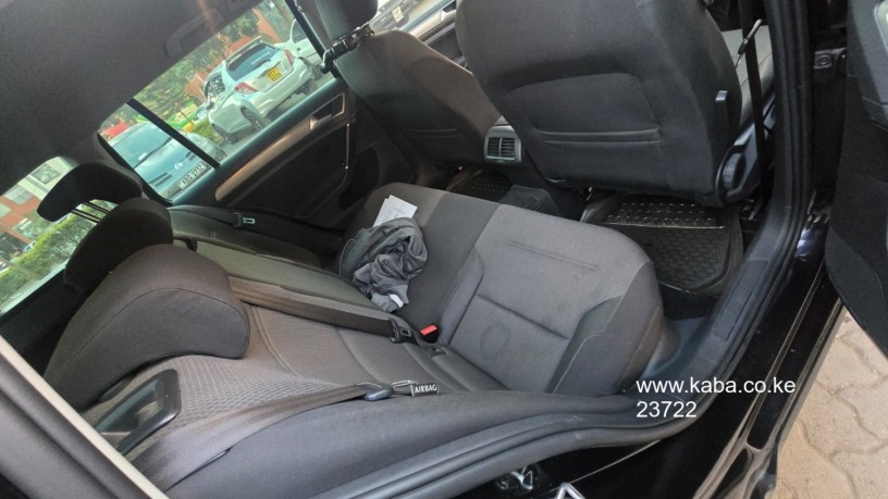 volkswagen-golf-variant-big-3