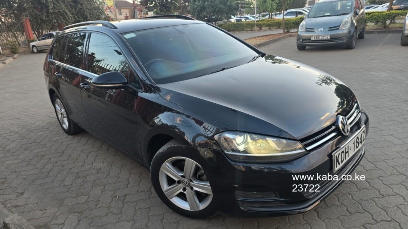 volkswagen-golf-variant-big-0