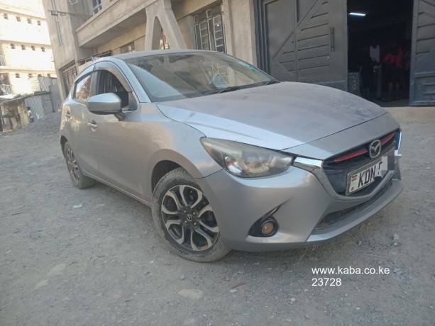 mazda-demio-diesel-2016-big-0