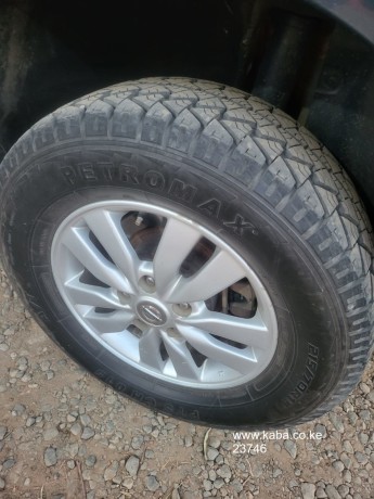 neat-reliable-nissan-serena-2011-low-mileage-auto-hp-available-big-9