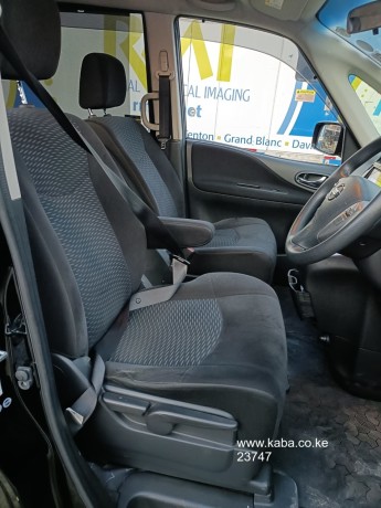 executive-2017-nissan-serena-low-mileage-auto-8-seater-hp-trade-available-big-5