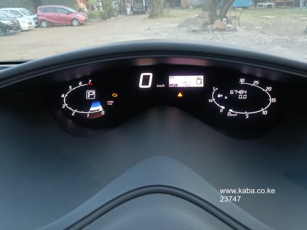 executive-2017-nissan-serena-low-mileage-auto-8-seater-hp-trade-available-big-9