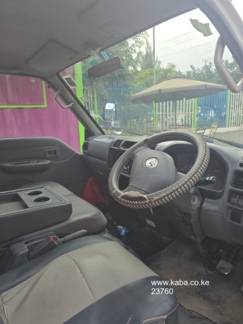 mazda-bongo-petrol-big-10