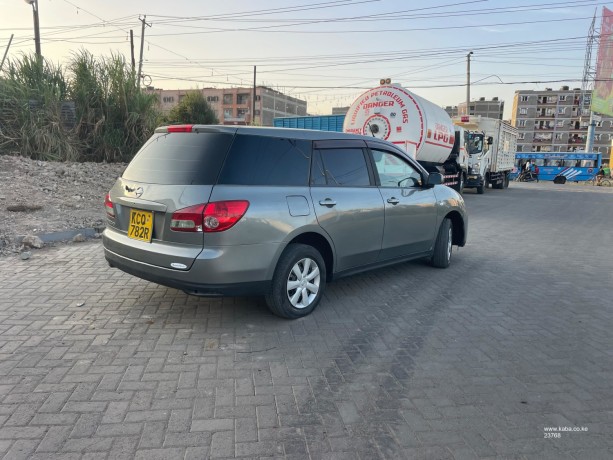 nissan-wingroad-big-5