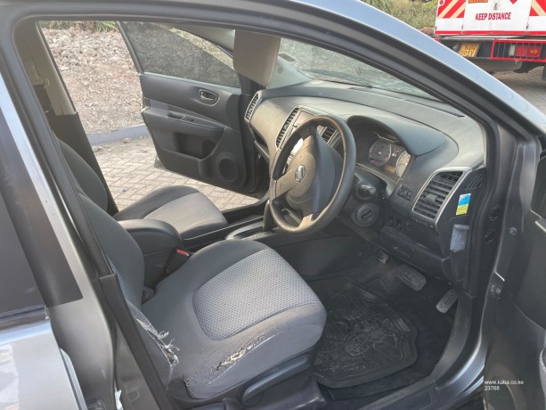 nissan-wingroad-big-8