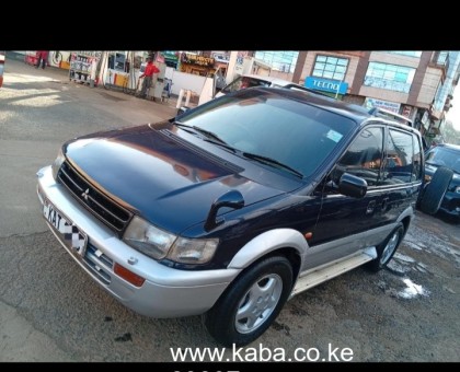 Mitsubishi RVR petrol manual