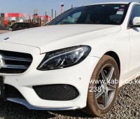 mercedes-c200-2016-small-0